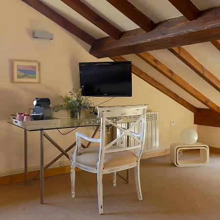 La Ermita De Deva 3*